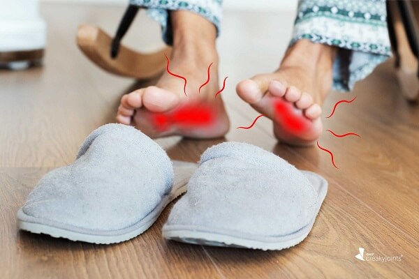 Nguyên nhân bị đau dưới lòng bàn chân, cách massage giảm đau